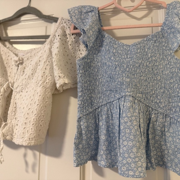 Zara & Art Class Blue Blouse with Flutter Sleeves and Tiered Design - Picture 3 of 8